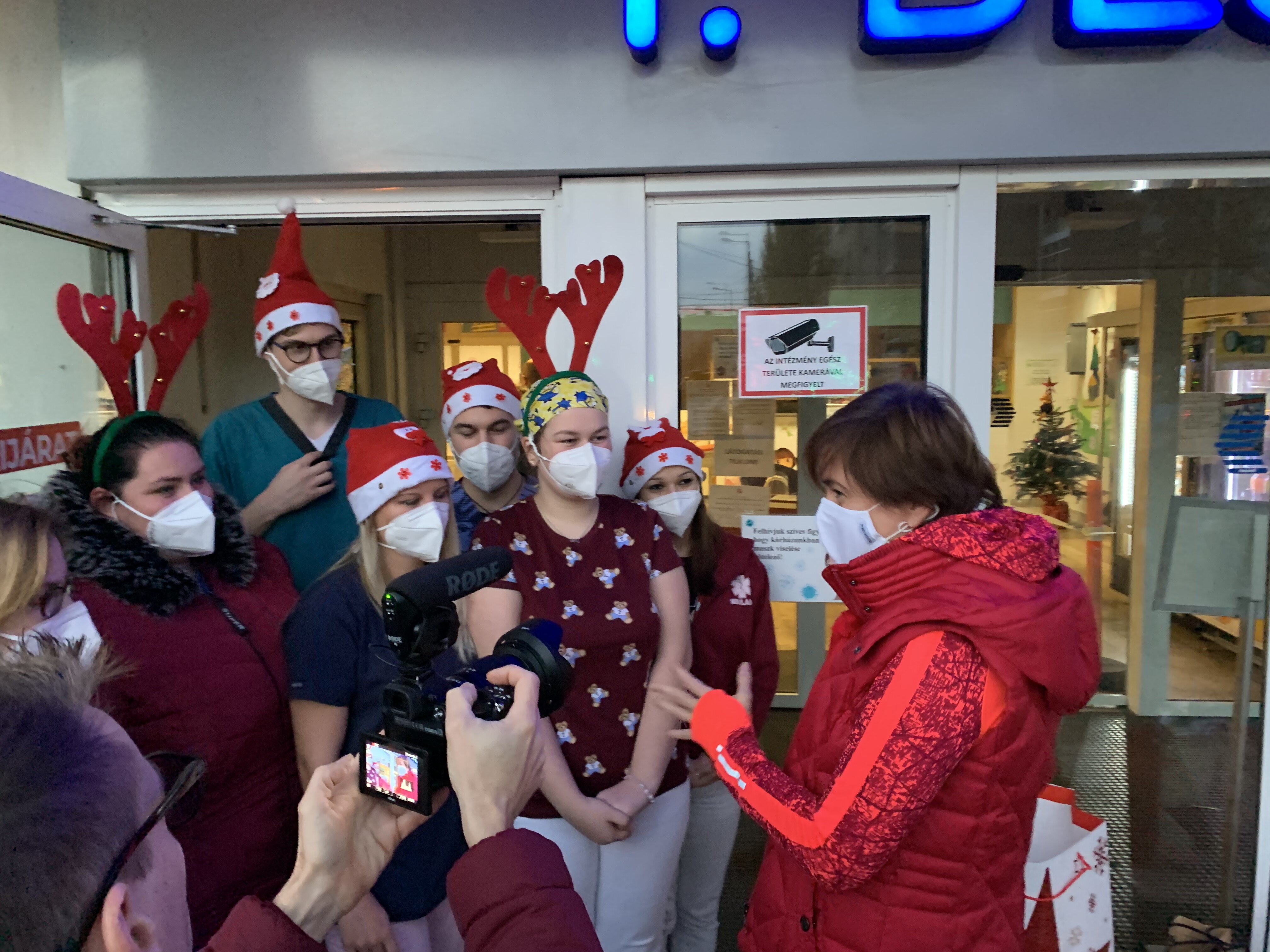 Célba értek a mosolyok